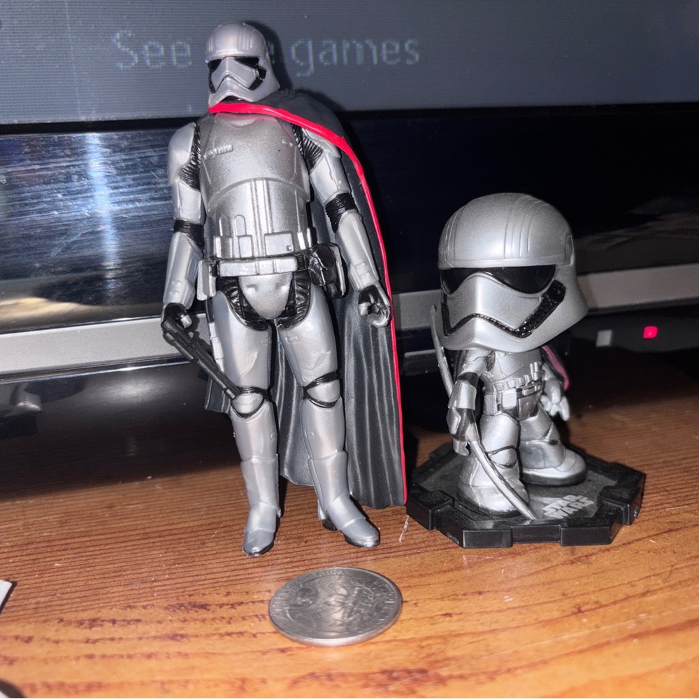 Captain Phasma figures
